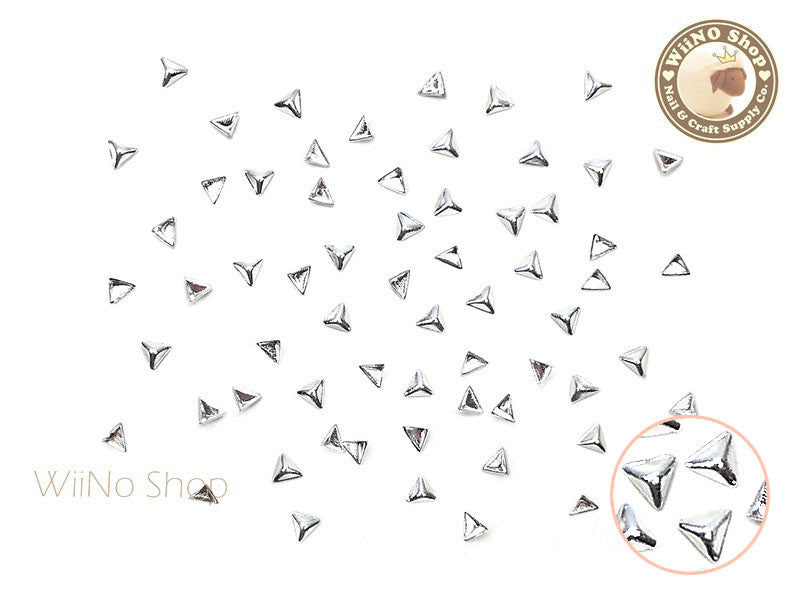 3mm Silver Triangle Pyramid Metal Studs - 25 pcs – WiiNo Shop